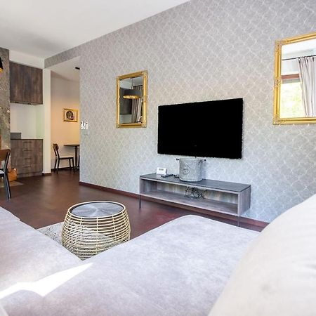 Inpoint 2-Bedrooms Apartment With Private Garden And Free Parking Krakow Exterior photo