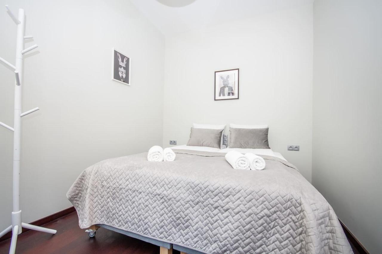 Inpoint 2-Bedrooms Apartment With Private Garden And Free Parking Krakow Exterior photo